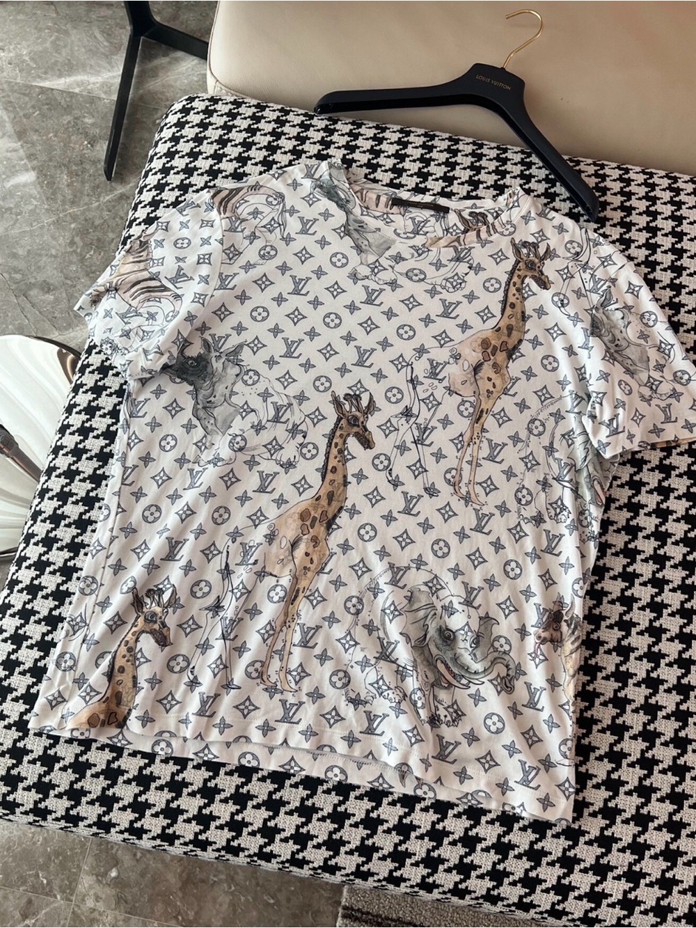 Louis Vuitton White and Black Monogram Sketch-Print Tee